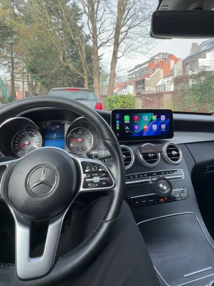 Écran avec CarPlay après l'installation, Mercedes Classe C et GLC