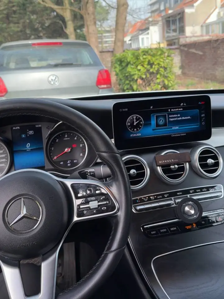 Écran d'origine avant l'installation de CarPlay, Mercedes Classe C et GLC